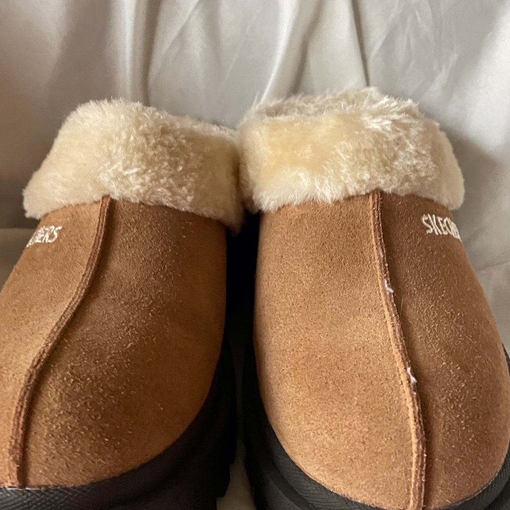 Skechers slip on - Picture 1 of 8